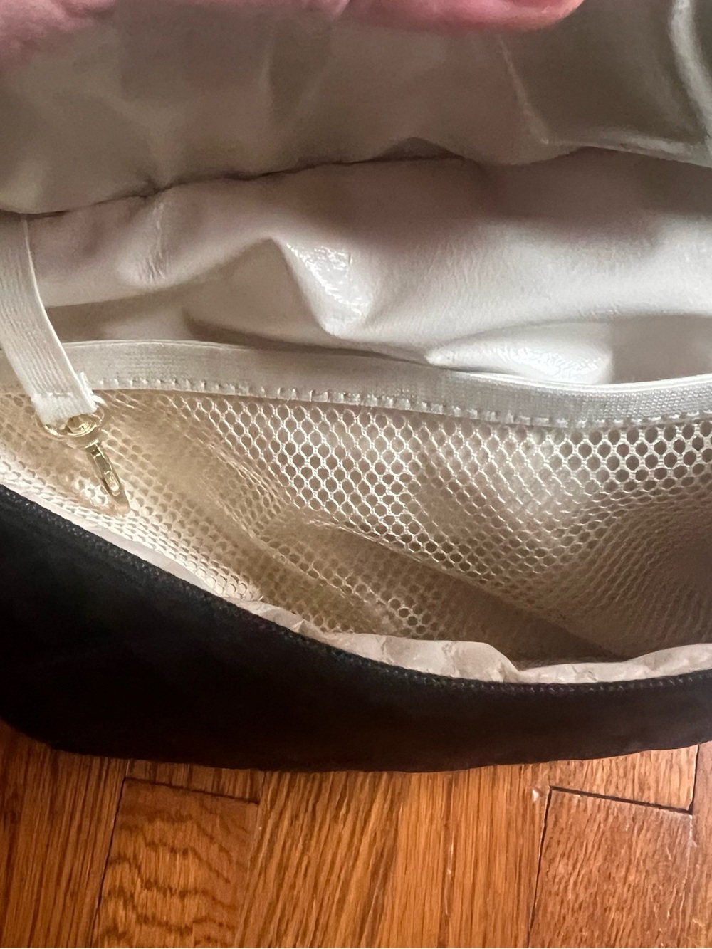 Canvelle Quilted Black Fanny pack - Picture 3 of 3